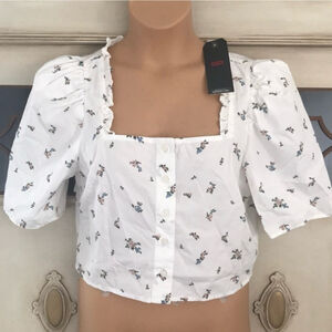 NWT Levi’s Joelle Crop in Josie Floral Cloud Dancer | Size Large